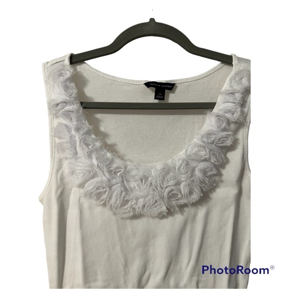 A Tommy Hilfiger white tank top in size large - Picture 4 of 7